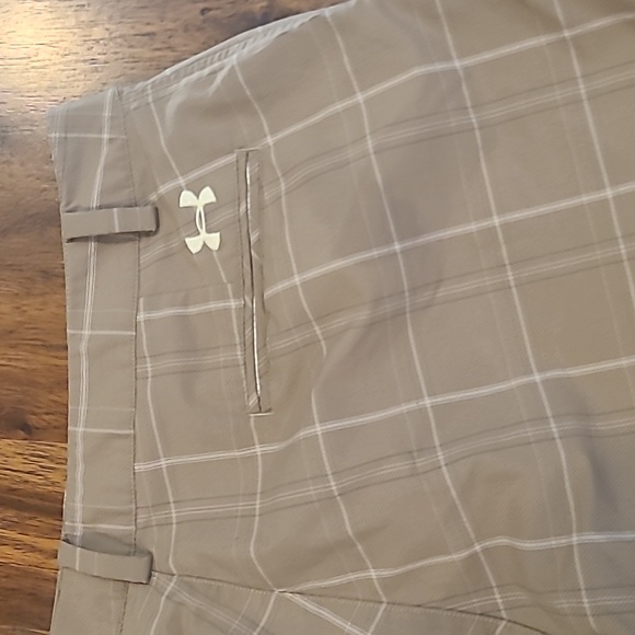 Under Armour Mens shorts size 36 shorts. - Picture 2 of 4